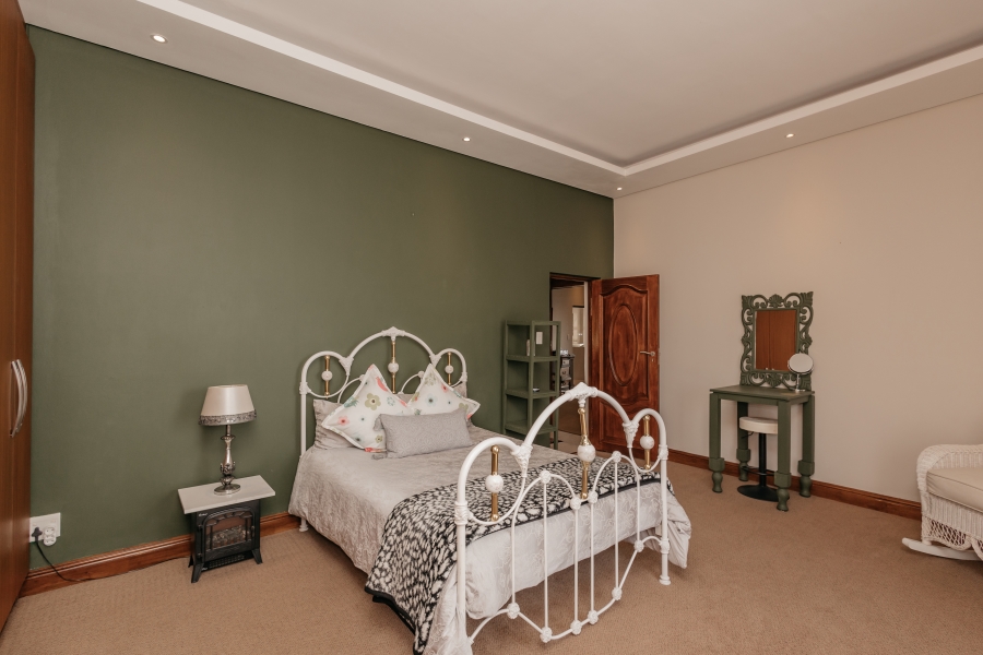 4 Bedroom Property for Sale in Baronetcy Estate Western Cape